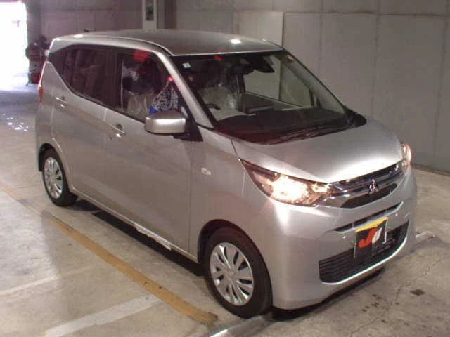 Mitsubishi eK Wagon B33W 2025